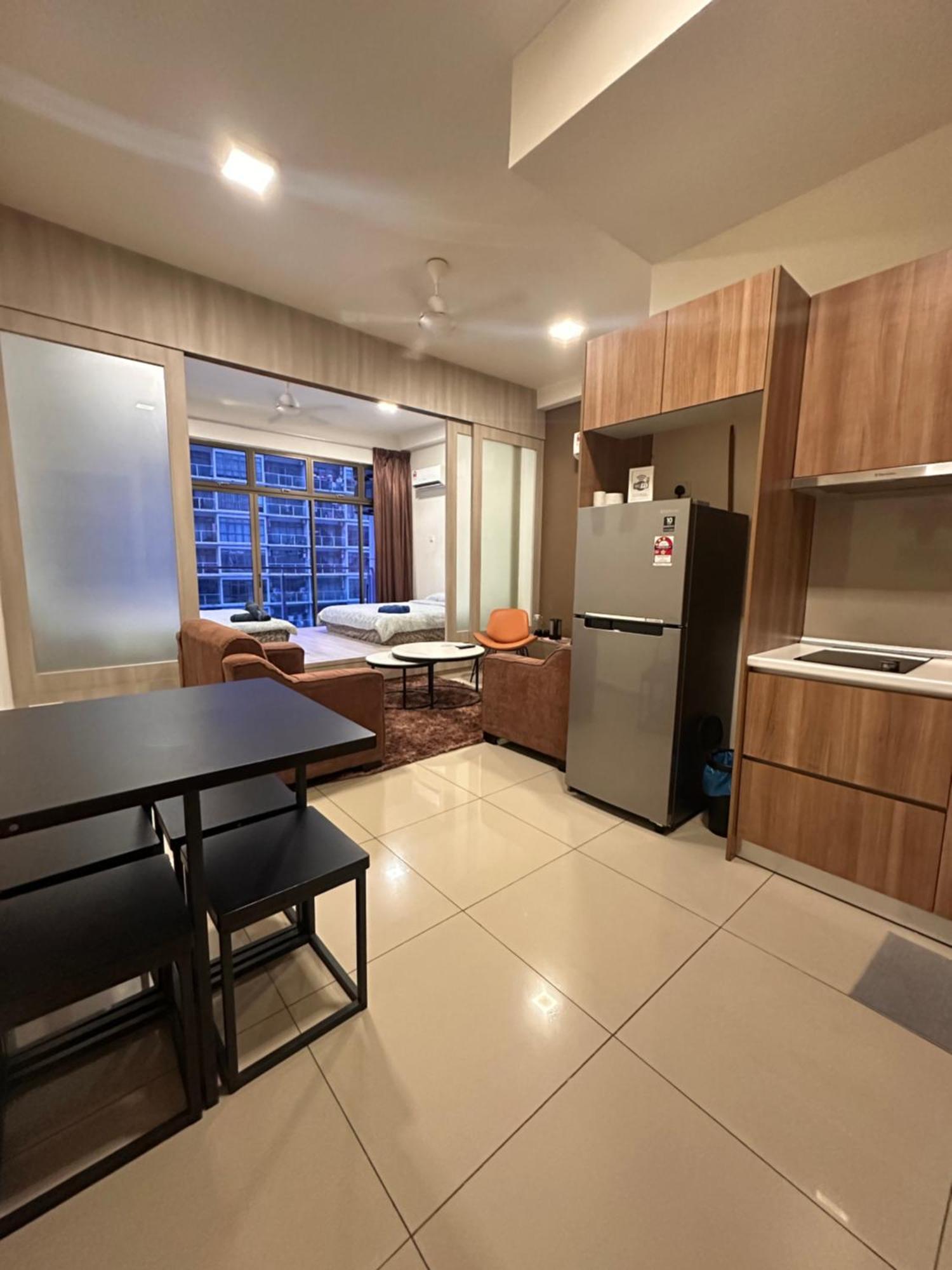 Palazio Serviced Apartment In Mount Austin Near Aeon Ikea Toppen Hsi Johor Bahru Kültér fotó